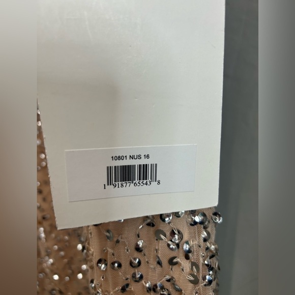 MAC DUGGAL 10801 Sequined V Neck Flutter Cap Sleeve Trumpet Dress - Picture 7 of 7